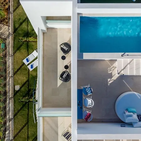 Casa Isabel: Luxury With Private Infinity Pool Holiday home Marbella