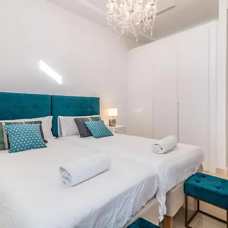 Casa Isabel: Luxury With Private Infinity Pool Holiday home *