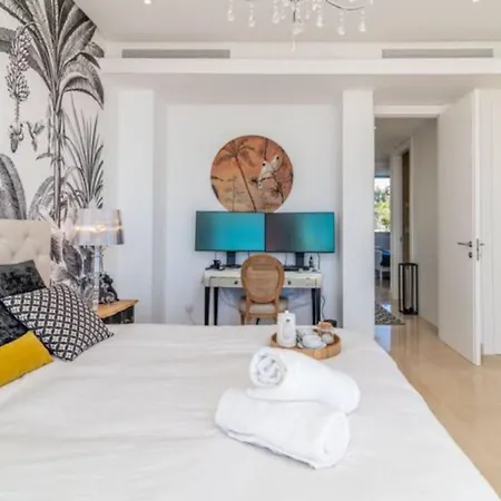 Casa Isabel: Luxury With Private Infinity Pool Holiday home Marbella